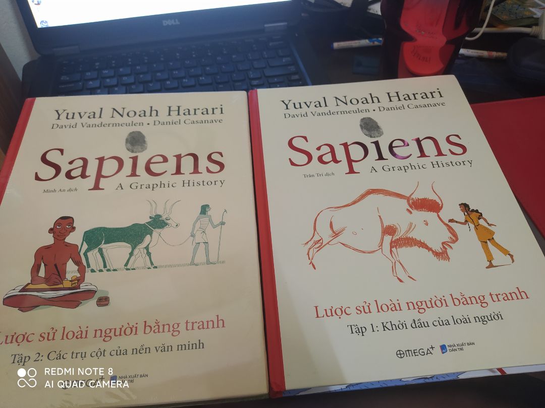 Sách đẹp, giấy tốt nhưng mà cuốn của mình bị dính 1 miếng keo nhỏ bên trên làm cho hầu như tất cả các các trang bị dính vào nhau, rất khó chịu mỗi khi qua trang.