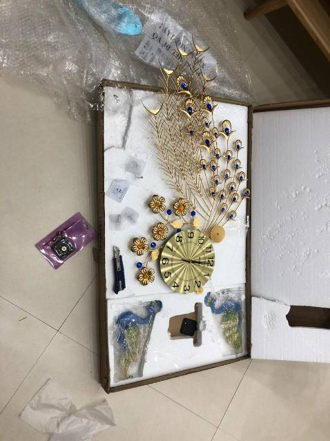 Đồng hồ shop giao đúng mẫu, đóng gói cẩn thận đẹp. Shop tv nhiệt tình nên mua mọi người nhé.