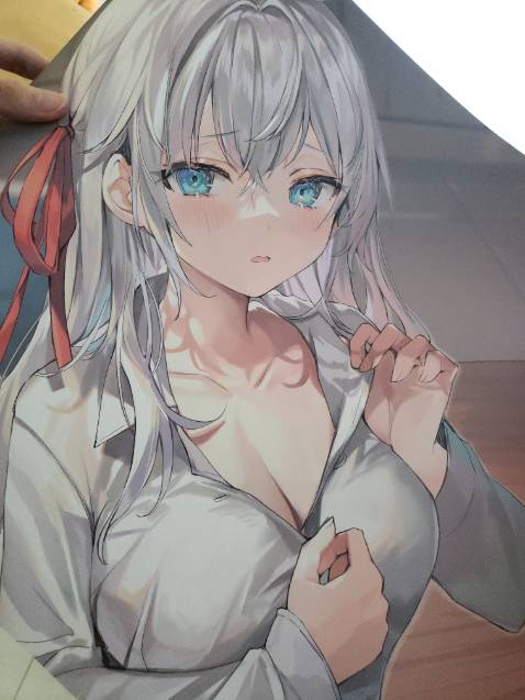 Tiki giao hàng nhanh, mặc dù ko có chống sốc nhưng ko bị df box hay pos Tiki giao hàng nhanh, mặc dù ko có chống sốc nhưng ko bị df box hay pos