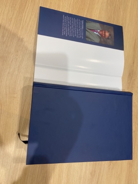 Cuốn sách mà em chờ đợi ngày ra mắt từ rất lâu. Cám ơn A Thái và Team Happy Live.
Chất lượng giao hàng nhanh chóng.
Sách thì sịn sò, bìa cứng có áo bìa, kiến thức thì khỏi bàn ạ, nhưng ưng nhất là chất liệu giấy(thơm)…