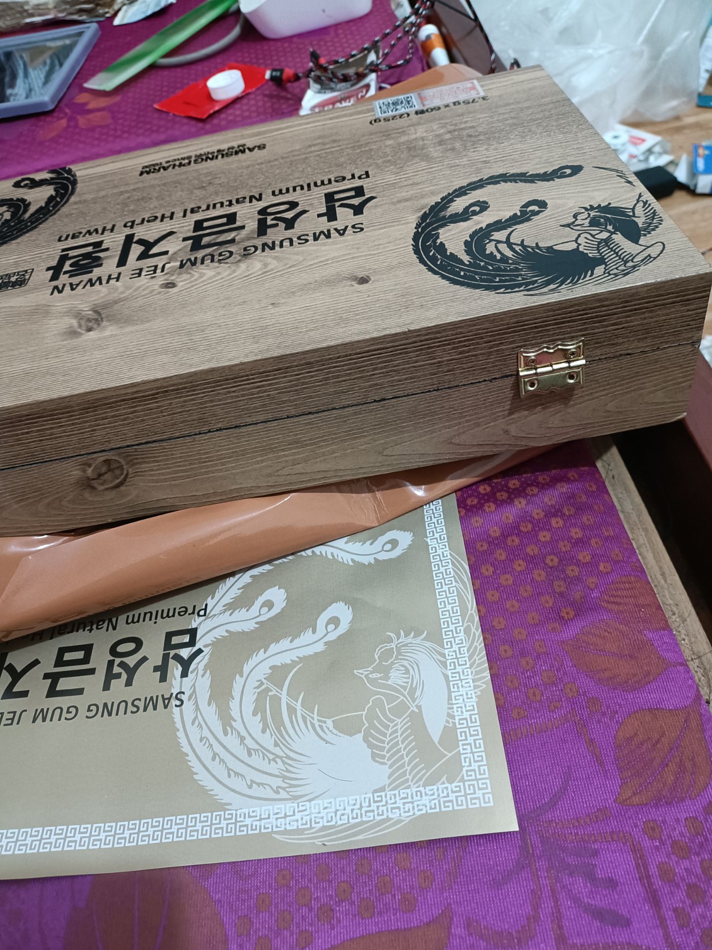 giao hàng hộp tháo tem cả các nút khóa hở hết không biết hàng giả hay hàng thật nữa