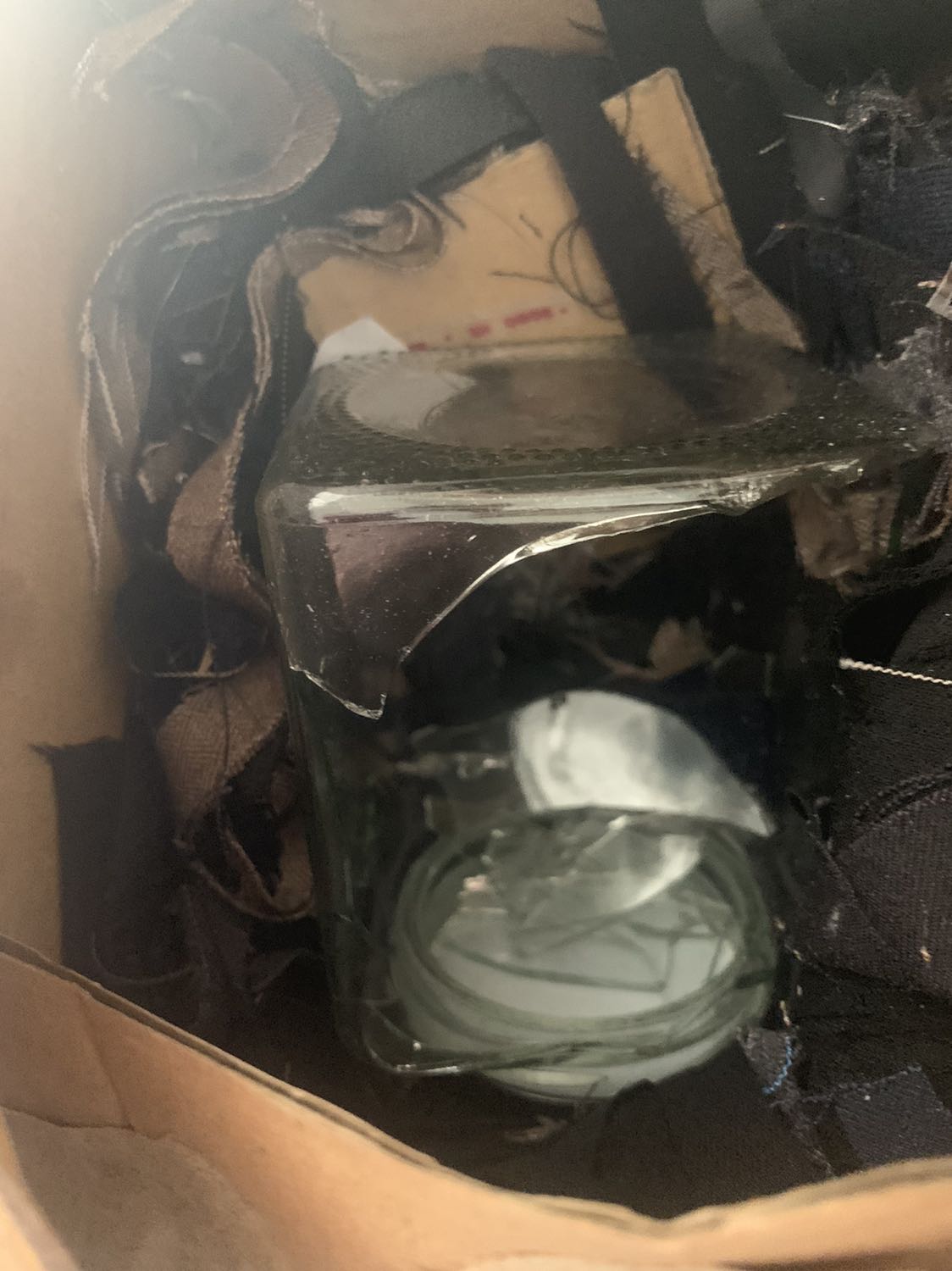 Tôi mua 3 hộp nhận hàng bé 1 hộp - toi không biết khiêu Nai ai