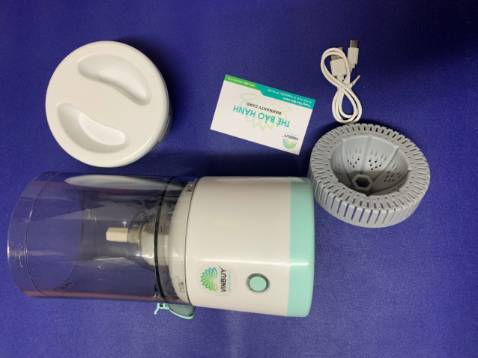 Mua được máy này m khá ưng ý; máy chạy êm ko ồn; chính hãng bảo hành đầy đủ; máy nhìn rất chắc chắn; nhựa abs cũng an toàn khi sử dụng; vắt nhanh ; khoẻ; dung tích lớn