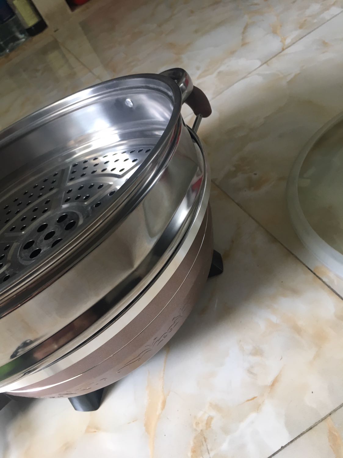 Sp ko giong hinh quang cao. Truoc đay toi hay mua hang tren tiki cung rat hai long ve uy tin. Nhung 2 lan sau nay rat that vong ve sp ban tren tiki, hang ko đam bao chat lượng 1 sao