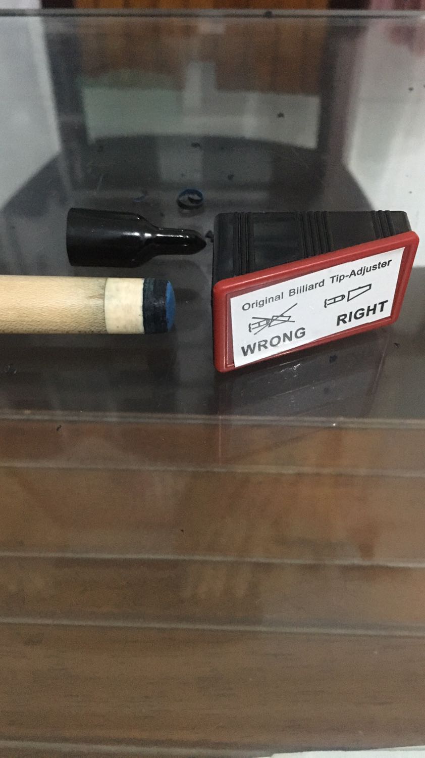 Hàng đẹp và chất lượng,nhất là lưỡi dao rất sắc bén các anh em nào có dùng nhớ gọt từ từ thôi nếu không là phạm phíp luôn đó nha vì lưỡi dao bén lắm đấy.