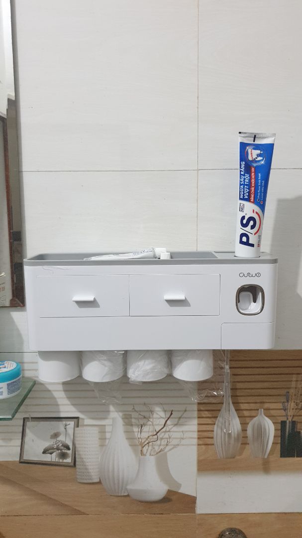 đãng lí ra là 5sao nhưng shop rep chậm,và miếng dán chỉ dán cố định 1 lần,nếu đc thêm miếng nữa sẽ tốt hơn,tại vì thời gian tới mình muốn chuyển chỗ treo mà giờ kb làm thế nào,và vì shop k có số đt để ht khách nên 4 sao thôi