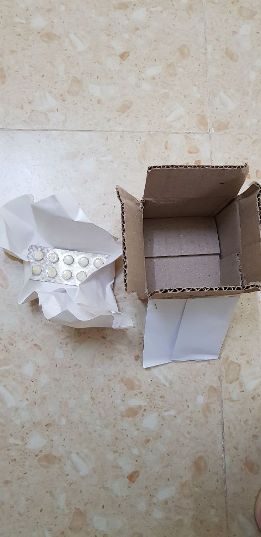 nhận hàng nhanh nhưng rất thất vọng vì sản phẩm không có hướng dẫn sử dụng và bao bì sản phẩm. 
đóng gói sơ sài làm bẹp méo sản phẩm.