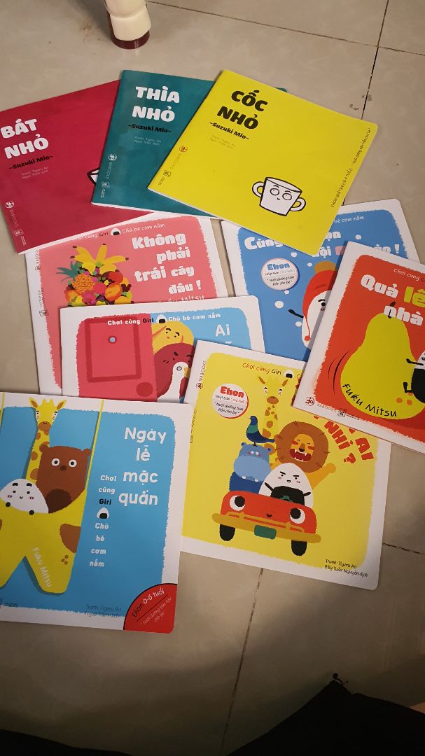 Con mình rất thích và kêu ba đọc sách hàng ngày luôn. Hình ảnh dễ thương, dễ hiễu. Sách luôn là tài sản vô giá mà con mình sẽ dùng mãi về sau. Nên mua. Cảm ơn Tiki và shop.