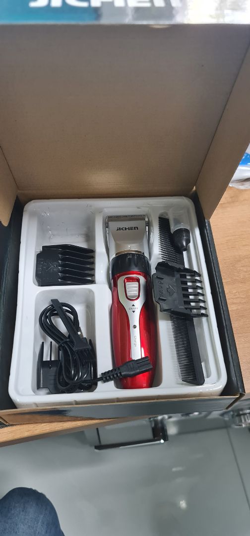 shop làm ăn như vậy không được, gửi cái hàng không đúng sản phẩm, mà còn gửi cái sản phẩm đã qua sử dụng, còn dín tóc trong đó.