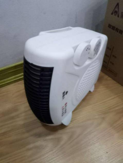 quạt tốt.nóng vừa phải ko bỏng rát ko chói mắt, máy chạy êm
nói chung ổn dùng đa năng phết dùng để học, để làm việc để ngủ cả sấy tất, quần áo nữa