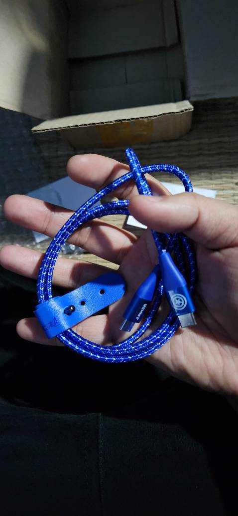 Dây Anker chắc chắn khỏi phải bàn, thêm skin Marvel nữa đúng khỏi chê.
Đánh giá 5 sao 🌠