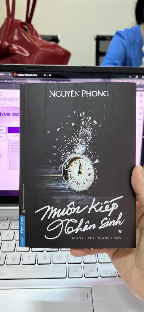 hàng gói đẹp và giao đúng giờ. sách size nhỏ tiện lợi để mang đi mang lại. nội dung đã đc review rất nhiều rồi nên mình sẽ ko review nữa nha :)