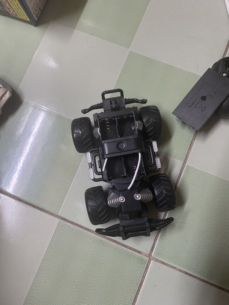 Đóng gói cẩn thận , giao hàng nhanh, đúng mô tả, nhưng không tặng pin