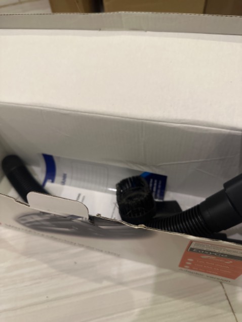 Lực hút thấy bình thường, nhiều khj hơi yếu, gọn nhẹ thiệt nhưng tóm lại hơi thất vọng tí, thấy cmt khen nhiều quá mình cũng mong đợi nhiều lắm nhưng đúng là hàng rẻ tiền thì nó chỉ đc tới tầm nhiêu đó, đóng gói nhìn muốn khóc thét