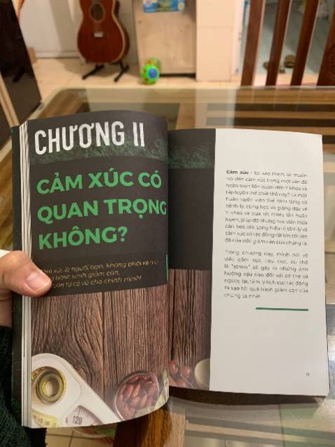 Lâu rồi mới mua được quyển sách đầu tư rất tốt từ nội dung cho đến hình thức như này . 
Chất lượng giấy dày dặn , mực in rõ nét, hình ảnh minh họa chi tiết, nội dung ngôn từ đều rất dễ hiểu và dễ áp dụng, chắc chắn sẽ là một quyển sách hữu ích để chúng ta giảm cân hiệu quả và khoa học ! Rất hài lòng 5 sao Lâu rồi mới mua được quyển sách đầu tư rất tốt từ nội dung cho đến hình thức như này . 
Chất lượng giấy dày dặn , mực in rõ nét, hình ảnh minh họa chi tiết, nội dung ngôn từ đều rất dễ hiểu và dễ áp dụng, chắc chắn sẽ là một quyển sách hữu ích để chúng ta giảm cân hiệu quả và khoa học ! Rất hài lòng 5 sao