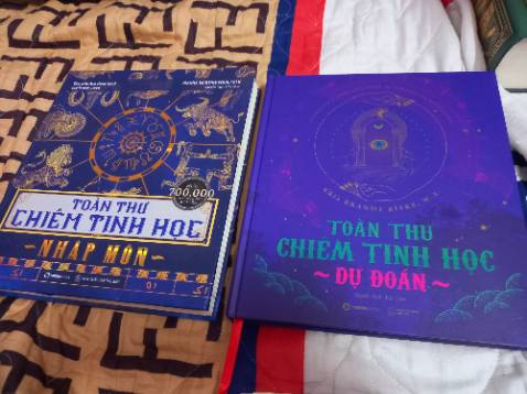 Nên nắm cơ bản trước rồi hãy qua giải đoán vì cần vận dụng nhiều. Trang Web chuẩn: astro.com