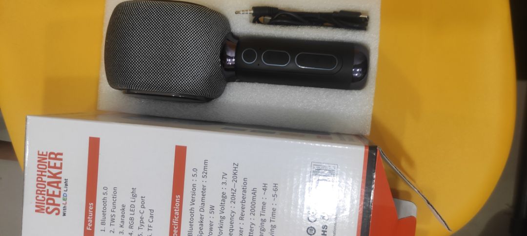 âm thanh tốt, hát lớn mà tiếng không bị phô, hàng chuẩn 9/10, shop hỗ trợ khá tốt, có phiếu bảo hành đầy đủ, sp tốt trong tầm giá, mn nên mua