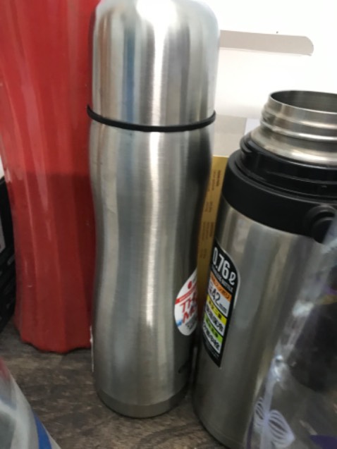 Tiki Trading là một gian hàng trực tuyến chuyên bán các sản phẩm chính hãng từ các thương hiệu, được Tiki phân phối và bán hàng trực tiếp đến người tiêu dùng. Có thể hiểu Tiki Trading giống như bất kì một shop online bất kỳ bán đa dạng sản phẩm trên nền tảng sàn thương mại Tiki với giá cả khá cạnh tranh.