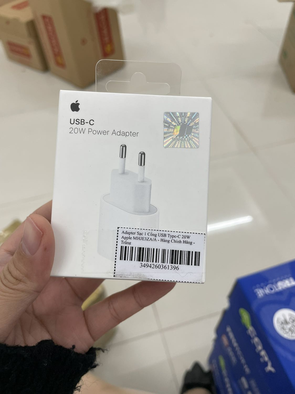 Nhanh 20W USB-C Power Adapter MHJE3ZA/A ...