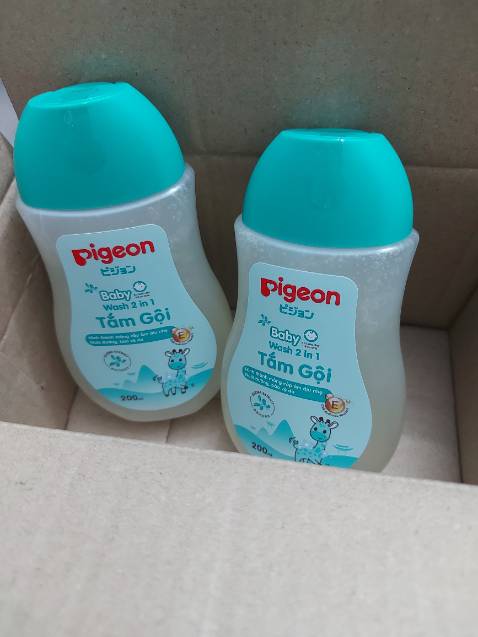 Đã sử dụng lâu. Sản phẩm ổn trong tầm giá . Mùi thơm dịu nhẹ . Tiện dụng dùng gội và tắm đều tốt . Đã sử dụng lâu. Sản phẩm ổn trong tầm giá . Mùi thơm dịu nhẹ . Tiện dụng dùng gội và tắm đều tốt .