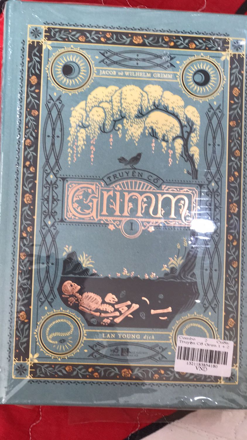 Sách cực đẹp, giao cực nhanh, tuy ko có chống sốc nhưng vẫn nguyên vẹn ko móp hay trầy gì. Giá sale cực tốt.