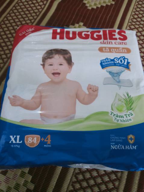 Sản phẩm đóng gói cẩn thận, hạn dùng rất xa cảm ơn tiky