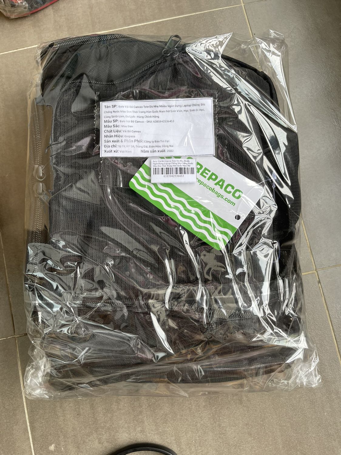 Chời ơi nhìn xịn xò lắm luôn,  nam nữ đeo đều ok luôn, mua để laptop đi công tác mà nhin kiêu nay dễ xài chăc mẹ bỉm sưa đi đâu bỏ đồ cho con chăc cũng ok luôn ạ
Shop đóng hàng đẹp giao hang siêu nhanh, sẽ tiếp tục ủng hộ