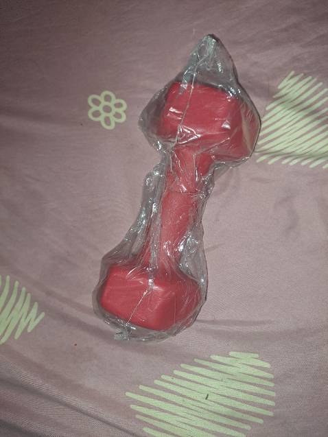 Cầm chắc tay, cân thử nặng đúng 4kg mỗi tạ. Sản phẩm được gói kỹ lưỡng. Nói chung không có gì chê. Cầm chắc tay, cân thử nặng đúng 4kg mỗi tạ. Sản phẩm được gói kỹ lưỡng. Nói chung không có gì chê.