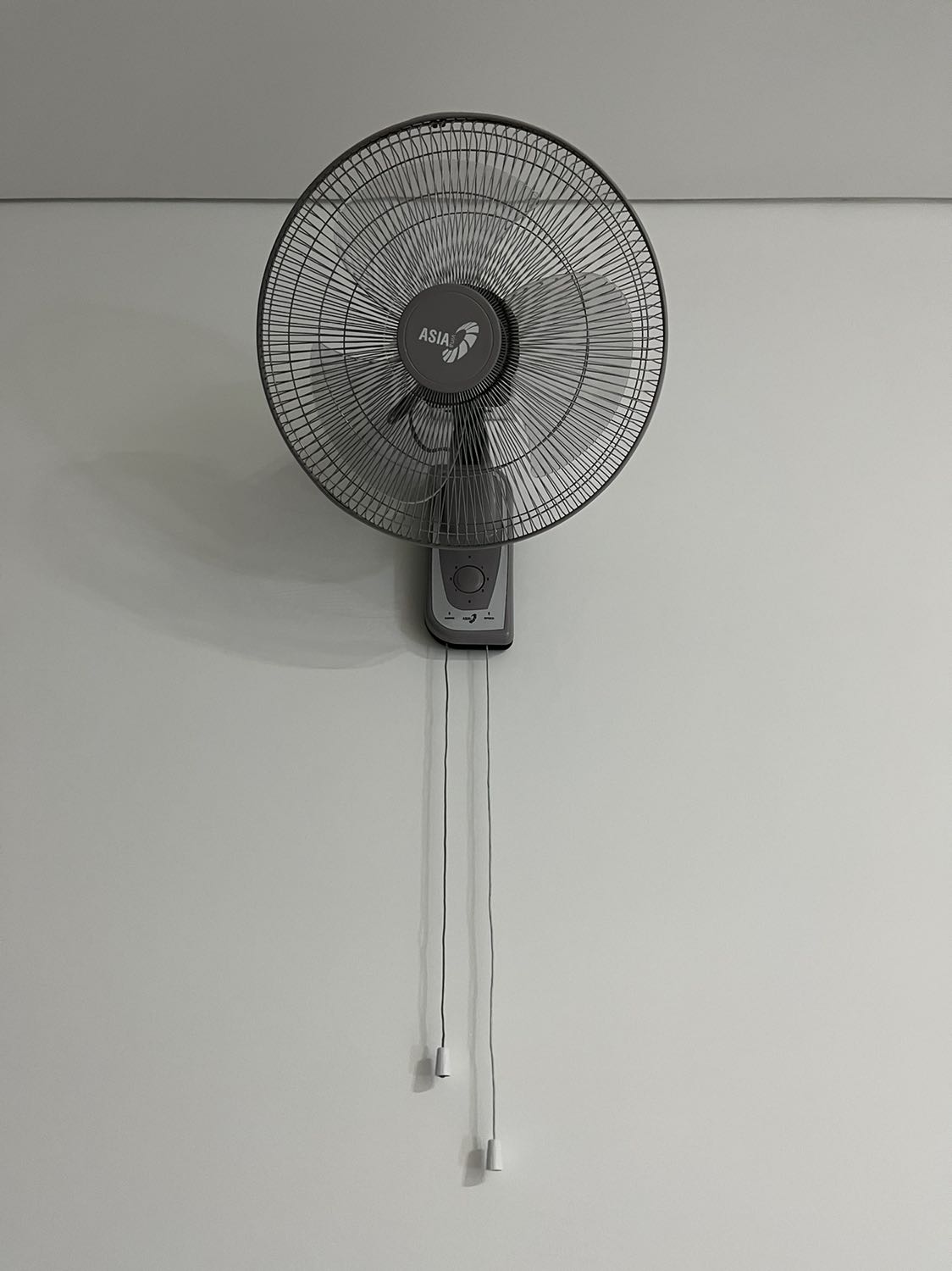 Quạt đẹp, đóng gói kỹ, giao hàng đúng màu, dùng chưa phát sinh điều gì chưa vừa ý, mình hài lòng chấm 5 sao, tiếp tục ủng hộ tiki.