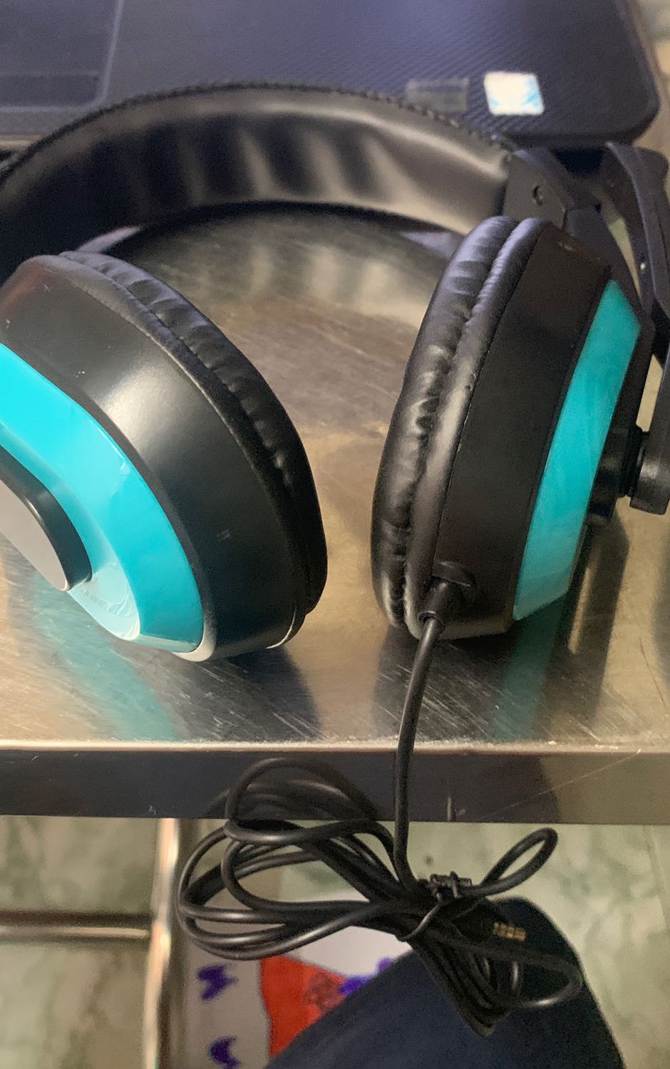 Sản phẩm như hình, nghe rõ, tốt, đẹp, vừa túi tiền, giao hàng sớm, nhân viên giao hàng thân thiện