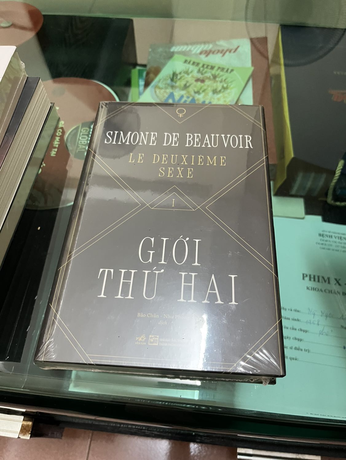 Shop đóng gói cẩn thận và giao nhanh. Sách chính hãng, giá tốt ah.