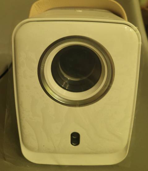 Giao hàng nhanh. Độ phân giải rất sắc nét. Phải *** IT để biết cách sử dụng 1 chút, nhưng nói chung trải nghiệm là tuyệt.