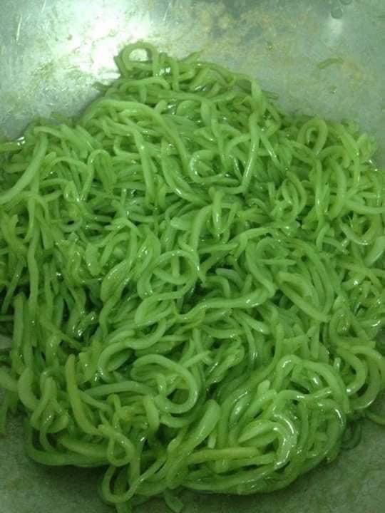 Lên màu xanh lá chuẩn đẹp 
Mùi thơm
Giao hàng thì quá chậm chạp