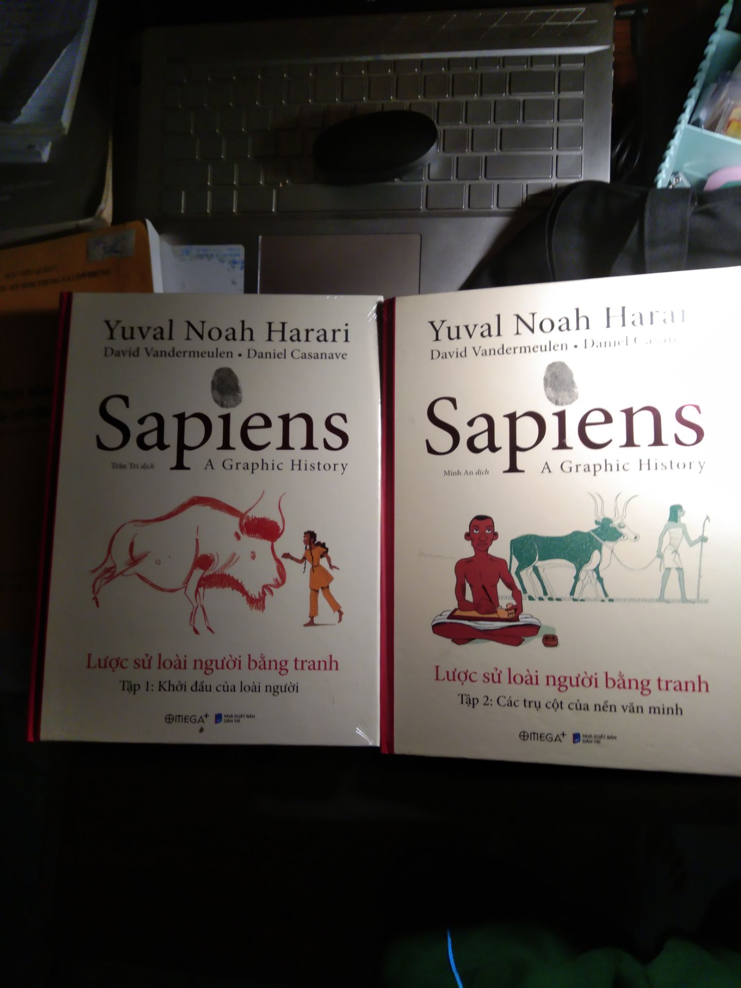 Lần mua mà mình thấy ưng ý nhất
- Giao hàng đúng hẹn
- Sách bọc kĩ càng
- Cảm ơn shop vì cái túi sapiens quá chất 
- Nội dung thì mình đã đọc sách chữ, mua sách tranh để hiểu sâu hơn. Nghe ông qoéo (Anh Nguyễn Hữu Trí) review mà phải đặt luôn mọi người ạ