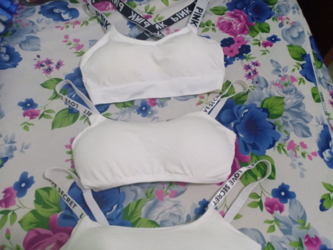 giao nhầm 1 cái chị ơi làm sao để đổi lại cái màu trắng ạ ???? giống hình