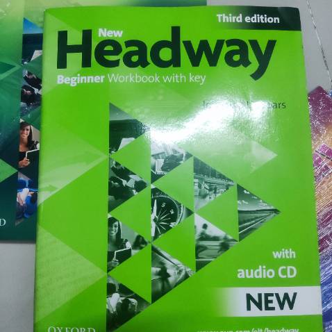 Khác với hình ảnh mô tả. Hình ảnh mô tả sản phẩm có màu khi nhận lại trắng đen