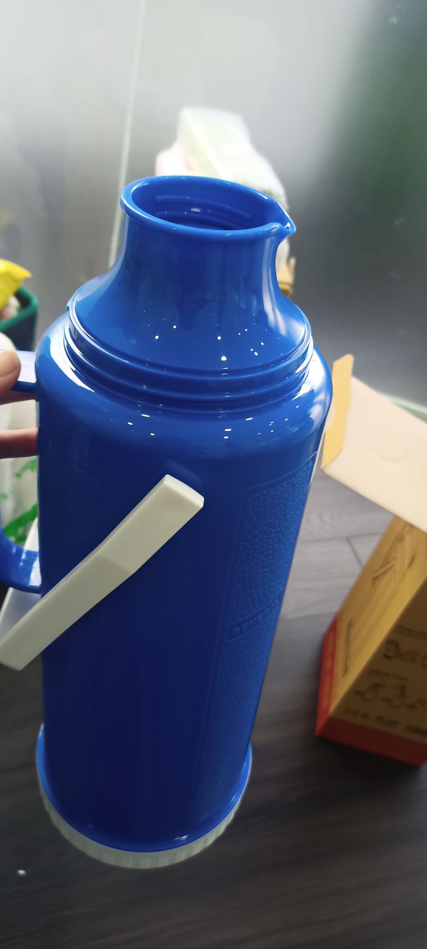 Cảm ơn shop giao hàng siêu nhanh, bình rất đẹp nhỏ gọn xinh xinh , đóng gói cẩn thận shop rất có tâm... sẽ tiếp tục ủng hộ shop.