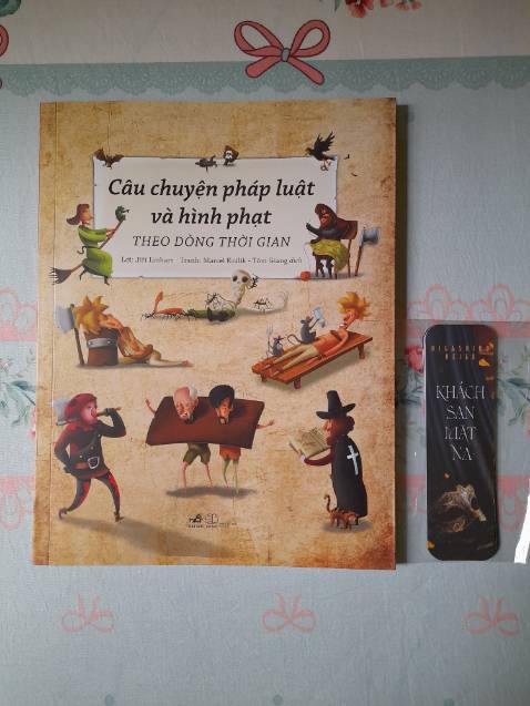 Sách dành cho thiếu nhi nhưng người lớn đọc cũng thấy rất thú vị. Sách in màu trên giấy bóng cứng đẹp cực kỳ. Tiki giao hàng siêu nhanh.