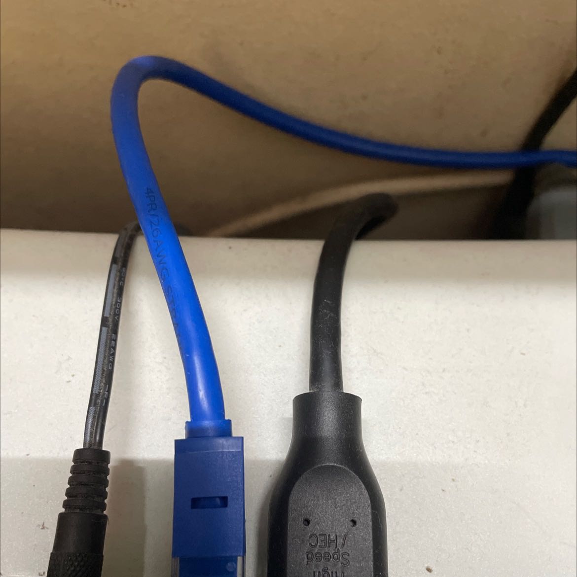 Sản phẩm được đóng gói chắc chắn, thời gian giao hàng nhanh. Khi sử dụng cho kết nối tốt, ổn định không gặp vấn đề gì.