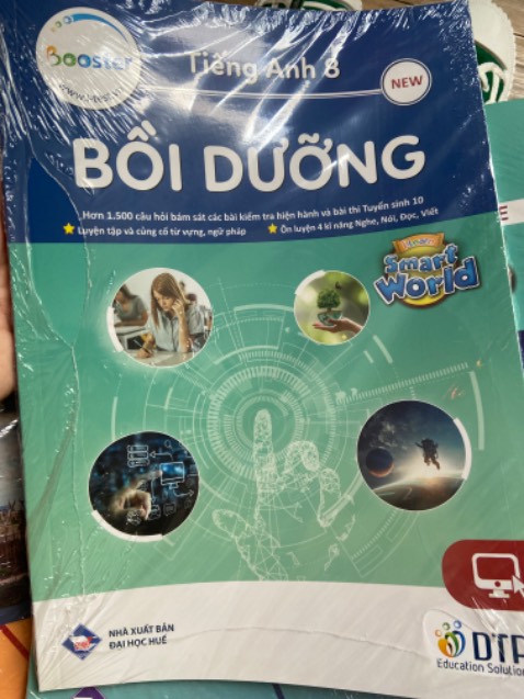 Mua về cho con kèm theo giáo trình i learn chứ giờ nhiều sách quá ko biet tham khảo cái nào