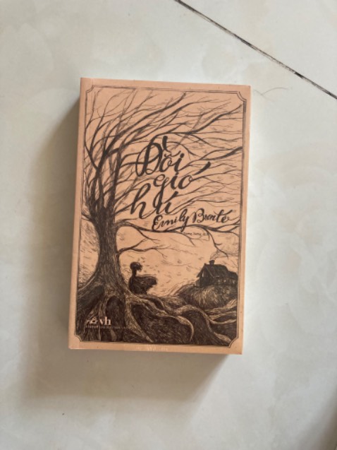 Sách đẹp, có giá trị sưu tầm. Một thiên tiểu thuyết hay của nhân loại. Giá cả mềm vì được khuyến mãi sâu. Cảm ơn nhà cung cấp. Cảm ơn Tiki.