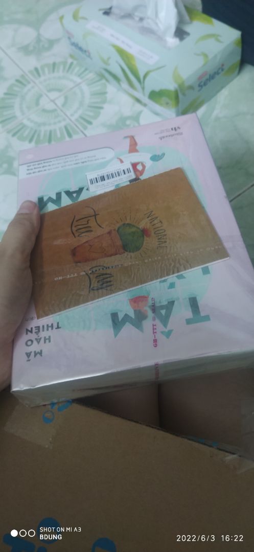 chưa đọc nhưng nghe review khá hay có quà tặng sách mới..