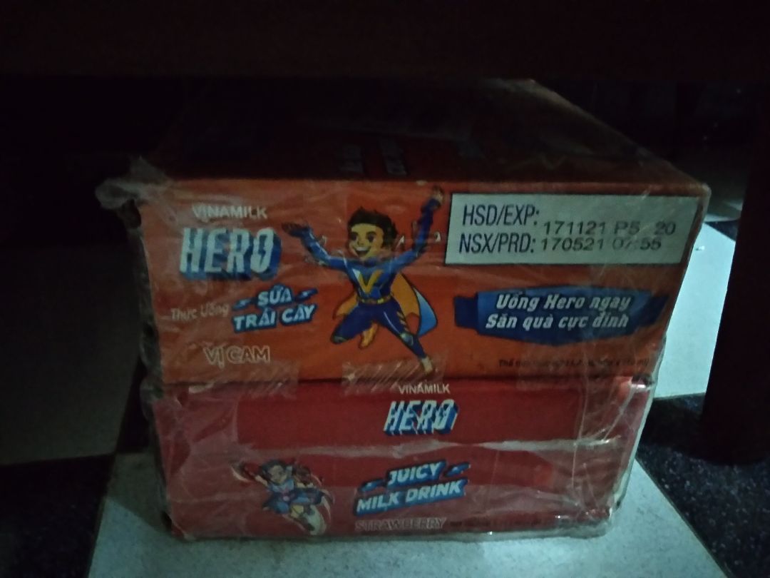 Giá rẻ, bé nhà mình rất thích sp này. Có thẻ cào để đổi quà nữa.