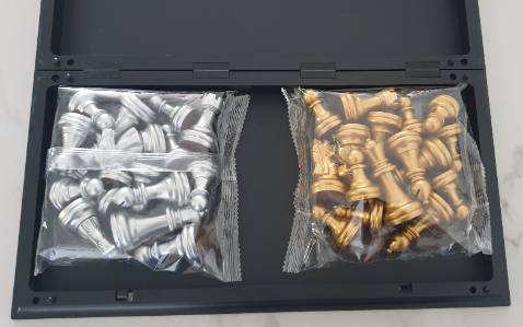 Quân cờ sắc nét, cứng cáp. Mình đã mua lần 2, rất hài lòng về shop, đặc biệt dòng nhắn nếu SP lỗi thì liên hệ shop xử lý trước khi đánh giá.
Sẽ ủng hộ tiếp khi cần