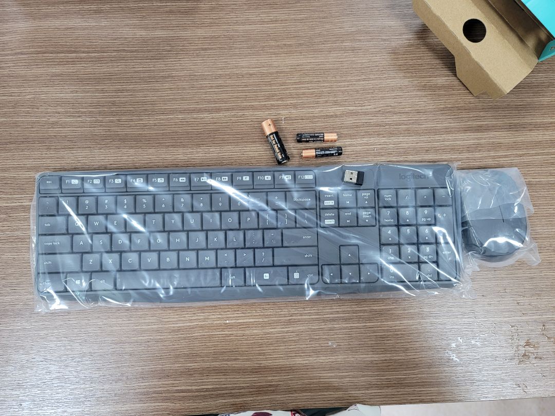 đúg là bàn phím chính hãng nhưng kỉu in chữ trên mặt phím kog đc bền dùg lâu và nhiều sẽ mất ký tự trên phím, giá cao so vs các thươg hịu khác khác. đúg là bàn phím chính hãng nhưng kỉu in chữ trên mặt phím kog đc bền dùg lâu và nhiều sẽ mất ký tự trên phím, giá cao so vs các thươg hịu khác khác.