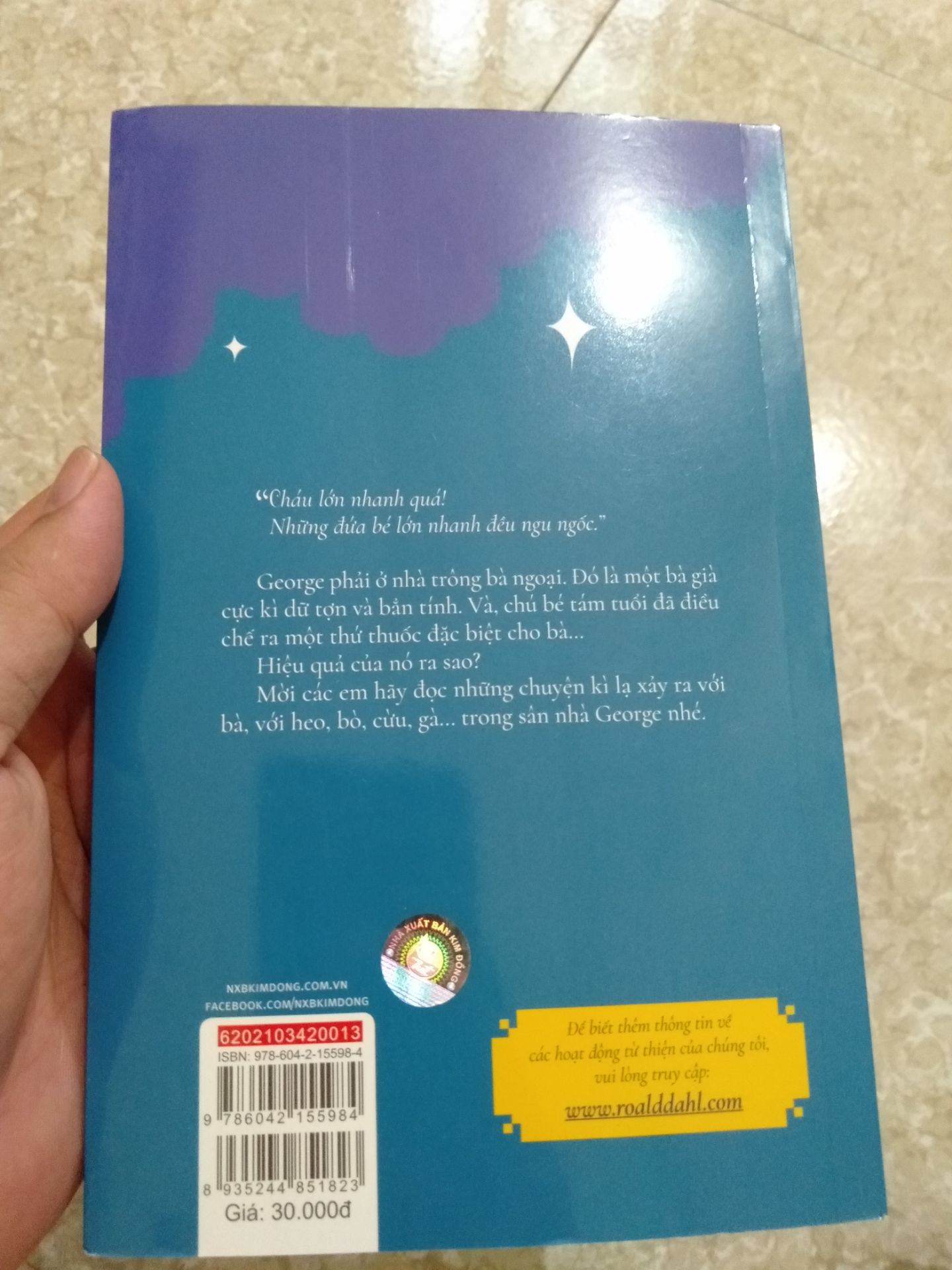 chất lượng sách khá tốt ,nội dung khá hay, sách không bị móp bị rách hay hỏng gáy, mong tiki phát huy