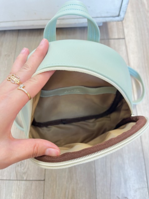 Balo hết sức ưng ý luôn ạ form lên chuẩn xuất sắc nhé shop chất lượng da mềm rất dễ dùng cảm ơn shop nhiều nhé