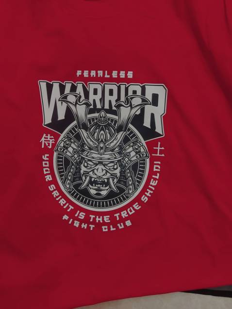 Hình in bền chắc. Mặc lâu đến nỗi áo rách rồi mà hình in vẫn còn ngon.