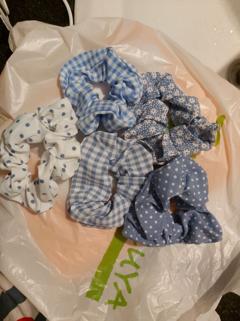 5 màu dễ thương như hình miêu tả
nhìn chung khá hài lòng