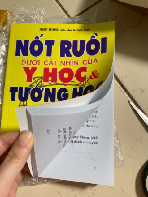 Đóng gói cẩn thận, giao hàng cả cuối tuần. Sách in giấy mỏng dạng sách ngày xưa nhưng phù hợp với giá tiền